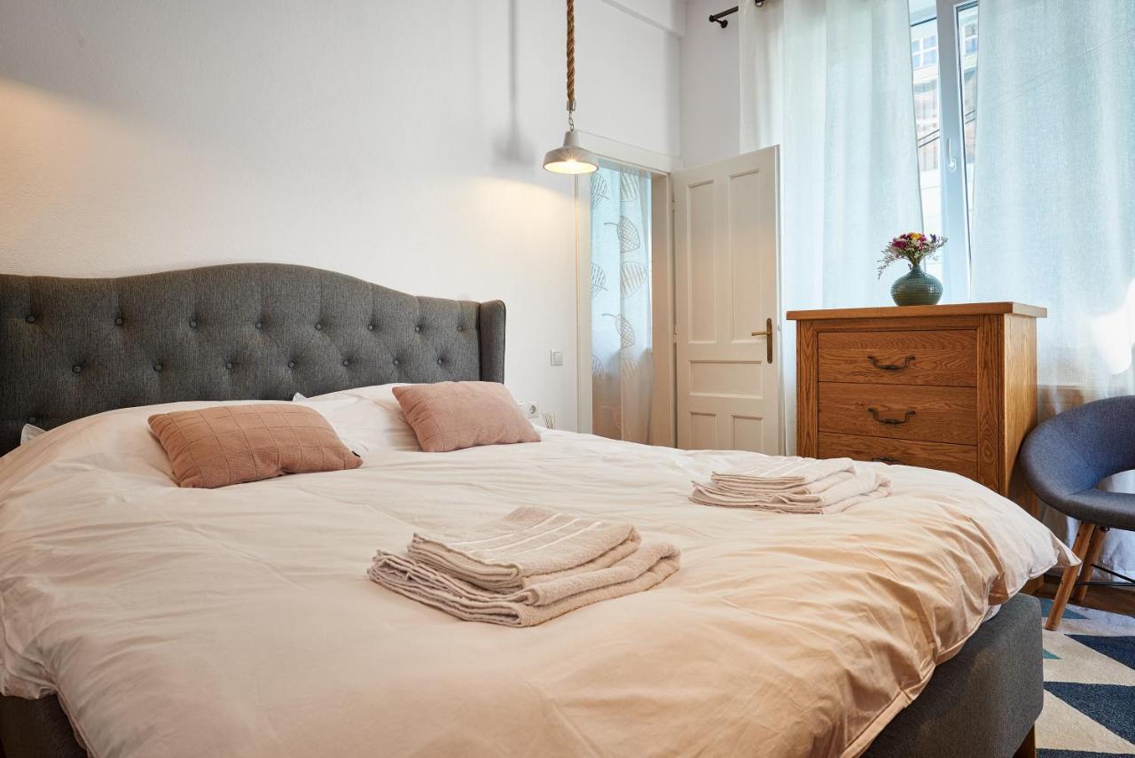 City Escape Apartments Brasov Bagian luar foto